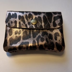 MONEDERITO ANIMAL PRINT DORADO ROSADO