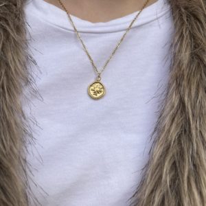 COLLAR MEDALLA ESTRELLITA